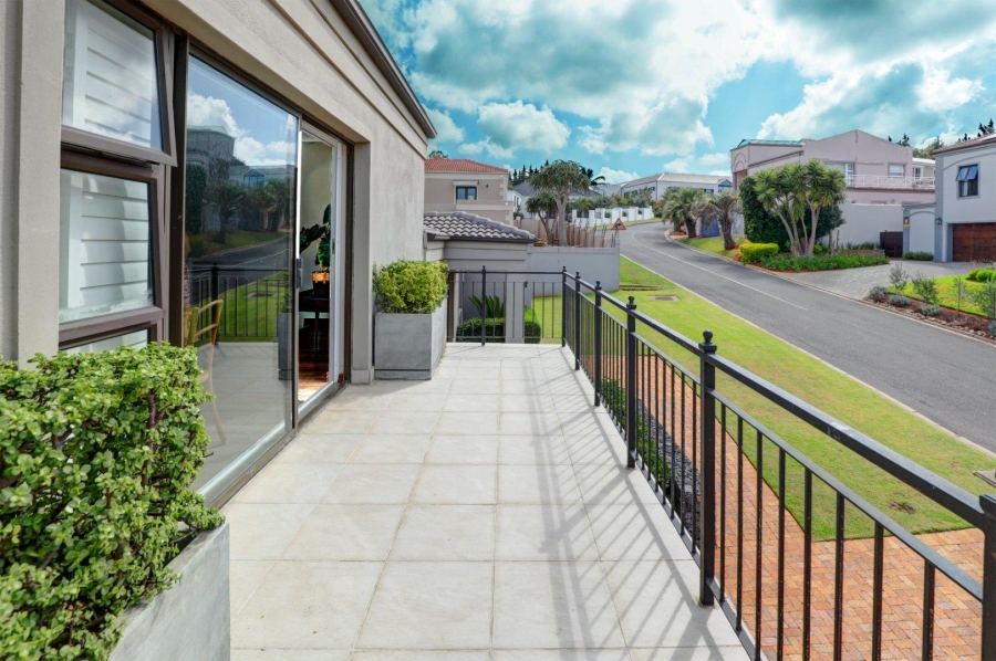 5 Bedroom Property for Sale in Van Riebeeckshof Western Cape